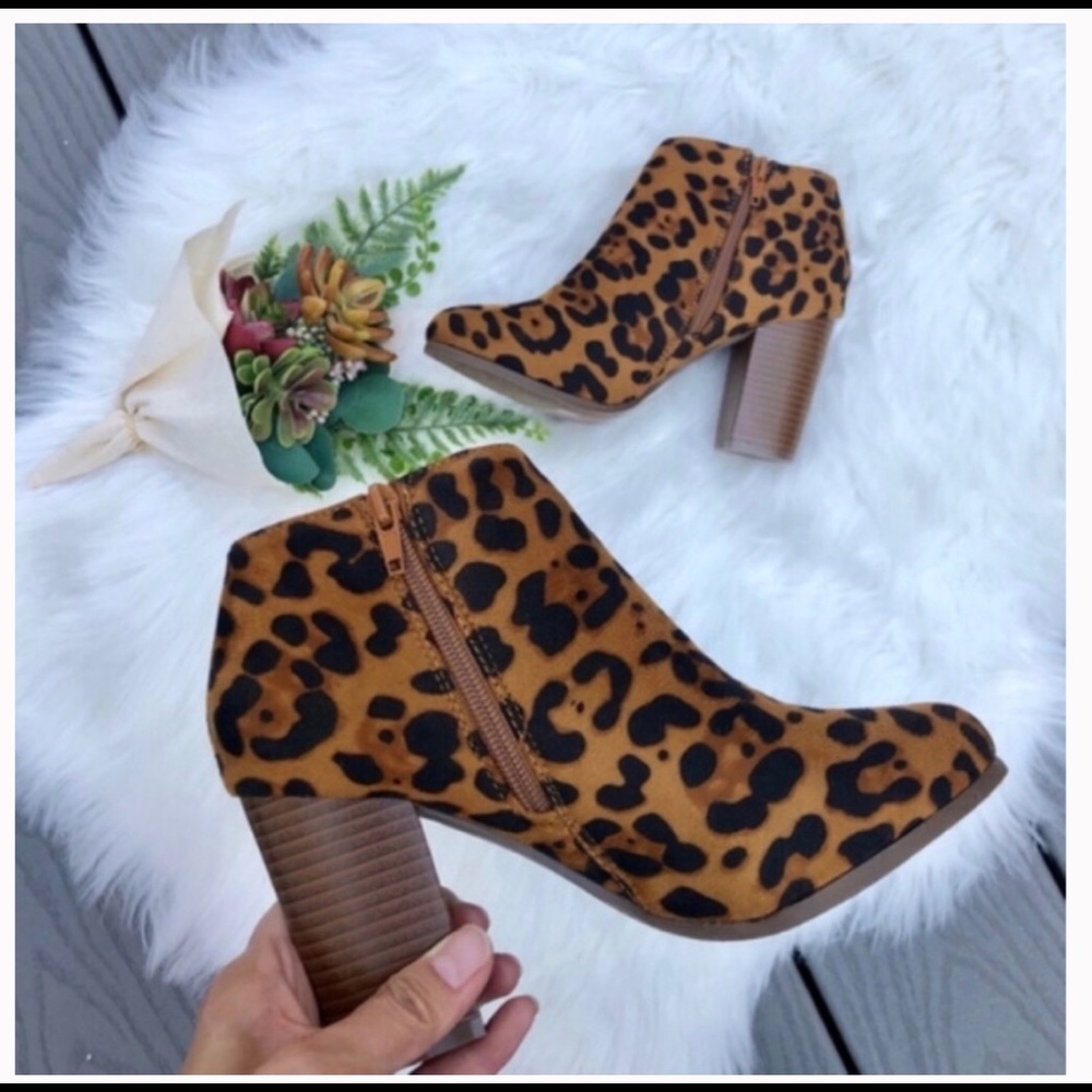 πBOUTIQUEππ PRICE CUT 33% Leopard Bootie - Picture 3 of 6
